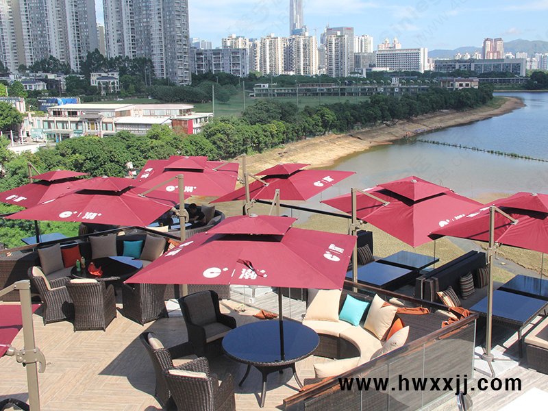 室外（wài）餐飲桌（zhuō）椅傘