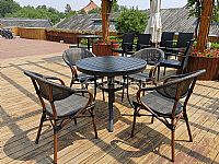 翰林書院戶外桌椅的應用