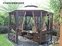 戶（hù）外桌椅應用於別墅庭院